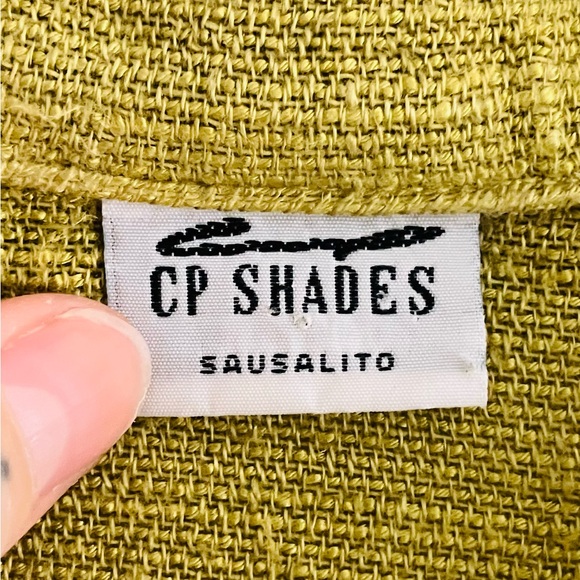 VINTAGE Button Down - Picture 4 of 7